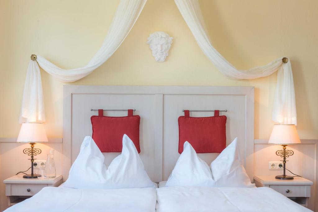 Postel nebo postele na pokoji v ubytování Hotel Wachau
