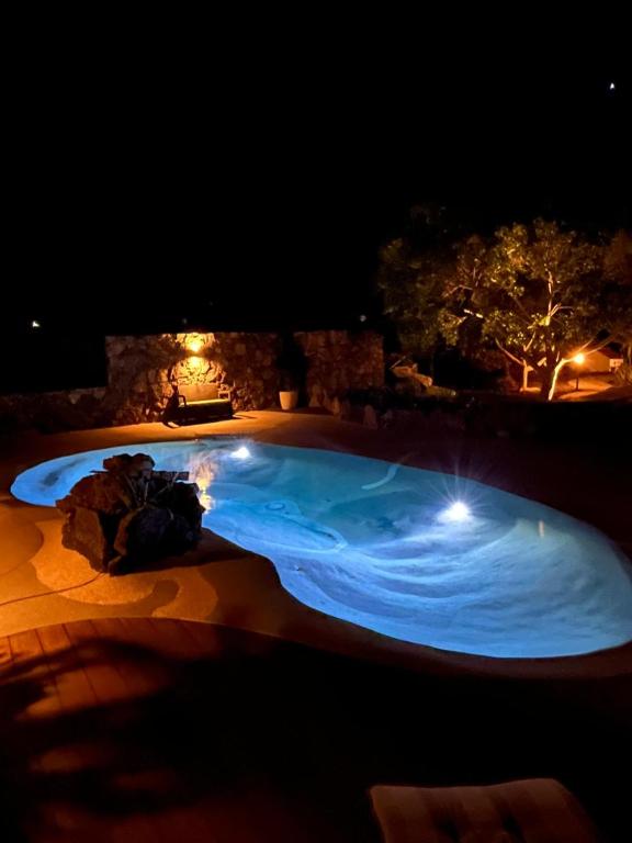 Bazén v ubytovaní Home2Book Casa Julianna, Dream Oasis with Pool alebo v jeho blízkosti