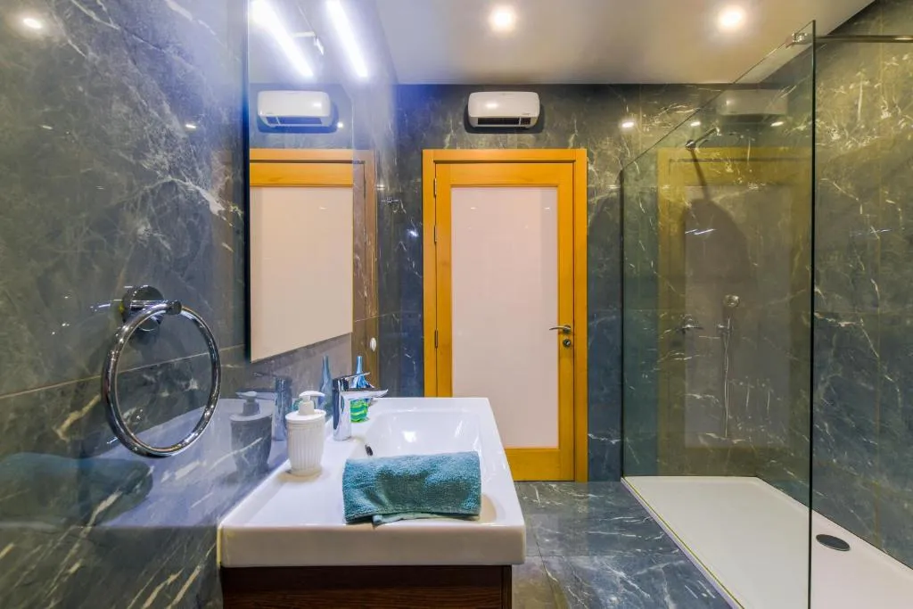 New Spacious Apartment 3Bdr 2 Bth Bugibba