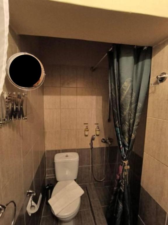 Kúpeľňa v ubytovaní Cozy Apartment Alexandros near Aqueduct (Kamares)