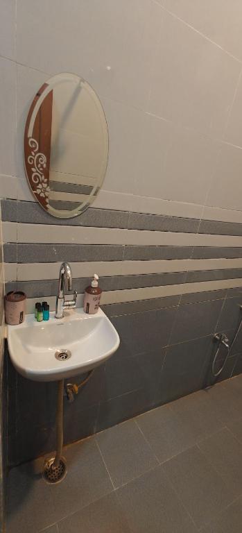 Koupelna v ubytování Shree p Guest House