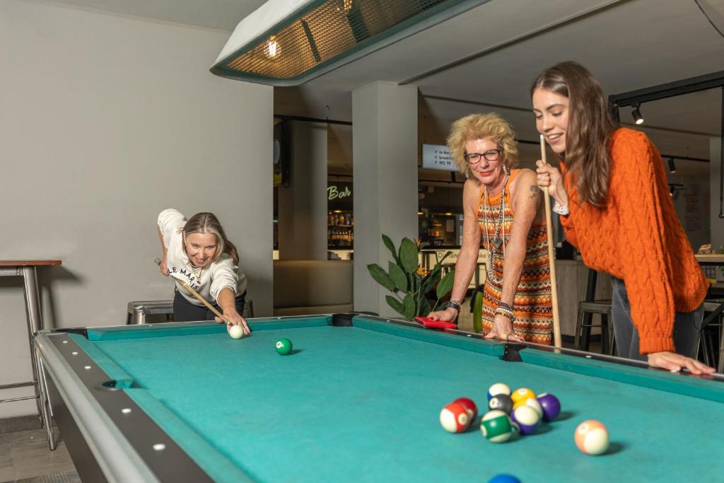 a&o Düsseldorf Hauptbahnhof - Resim 28