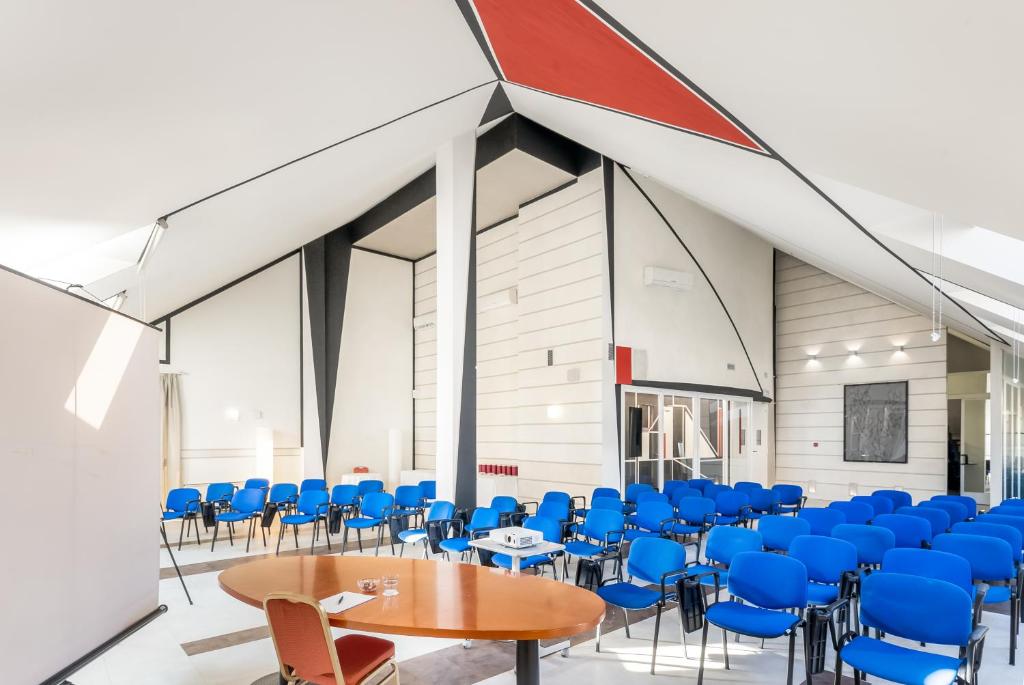 Art Hotel Navigli - Resim 18