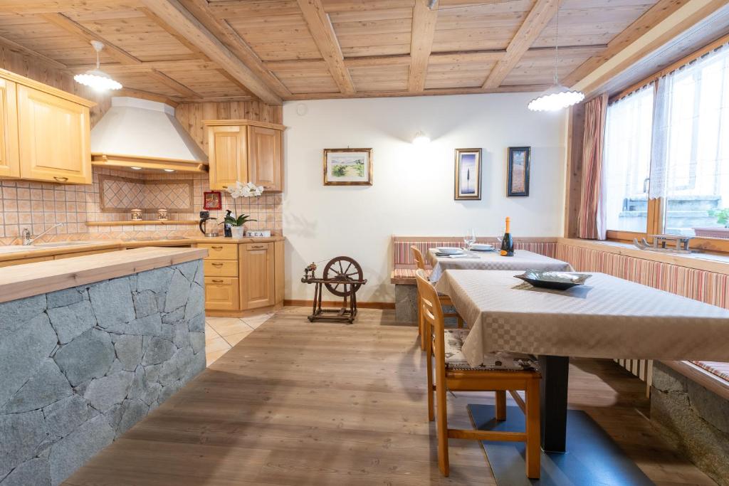 Kuchyň nebo kuchyňský kout v ubytování Taverna Larice