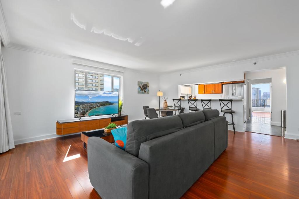Posezení v ubytování Honu Hale Penthouse 2 BDR Ocean View Waikiki
