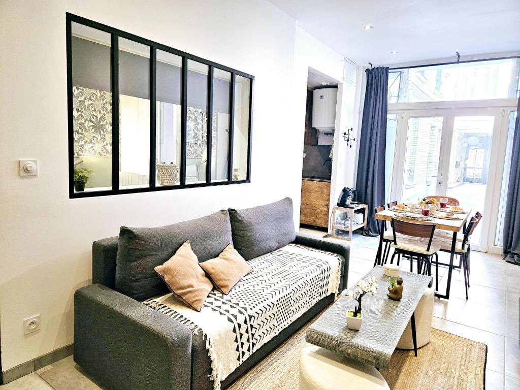 Refuge Urbain - Idéal Pro, Familles & Amis - Le calme en Hypercentre - Wifi Haut Débit - Netflix - Machine à laver - Gare, Cathédrale, Commerces, Restaurants & Transports en commun à moins de 10 Minutes à pied - Hizvo