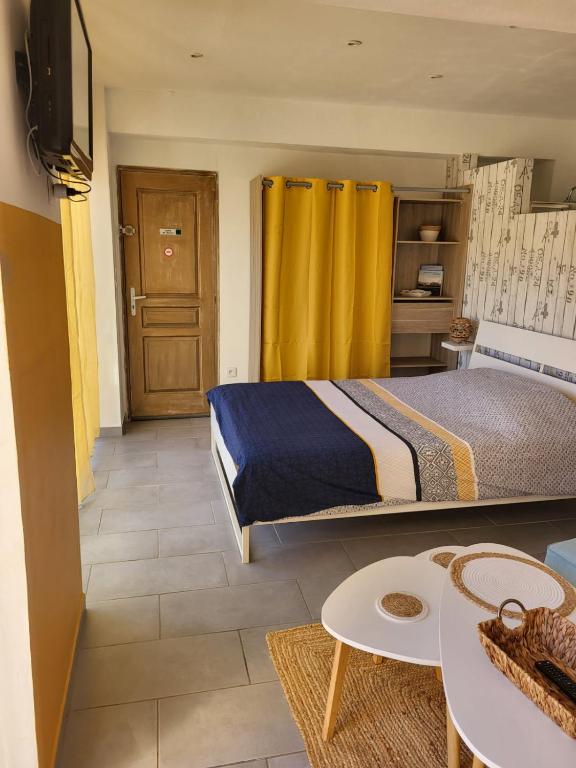Postel nebo postele na pokoji v ubytování La Salamandre de Camargue