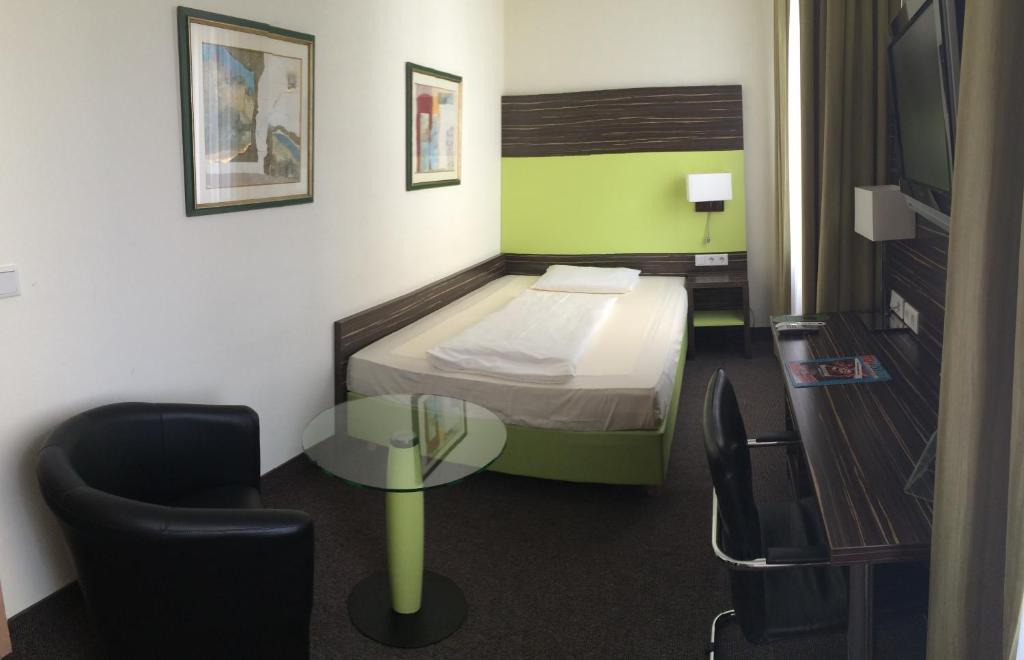 
Standard Double Room with French Bed
