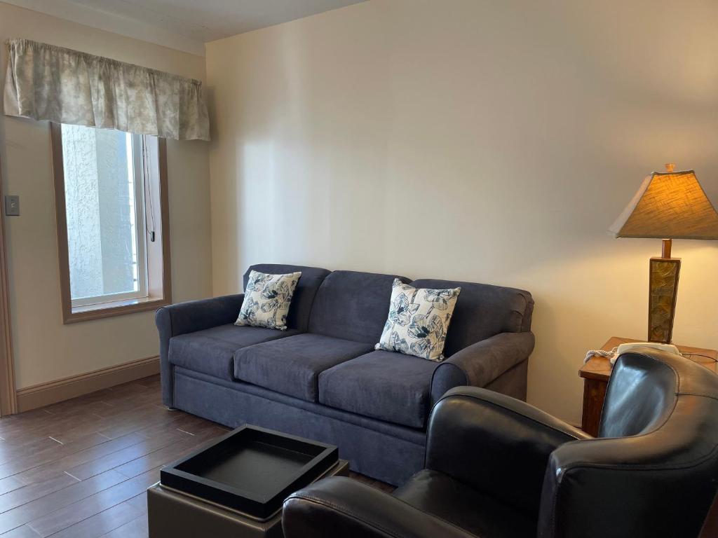 Ala Moana Motel & Suites - Queen Suite With Pool View