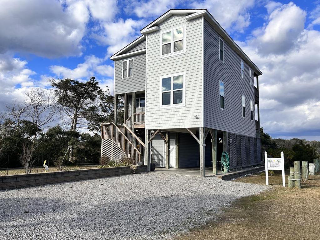 Το κτήριο όπου στεγάζεται  η παραθεριστική κατοικία