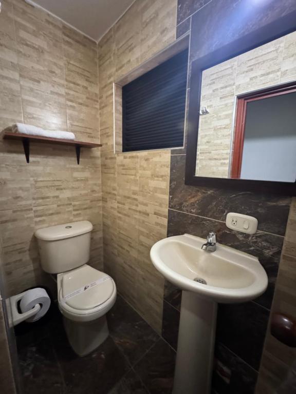 Koupelna v ubytování Hotel Tucan Pereira