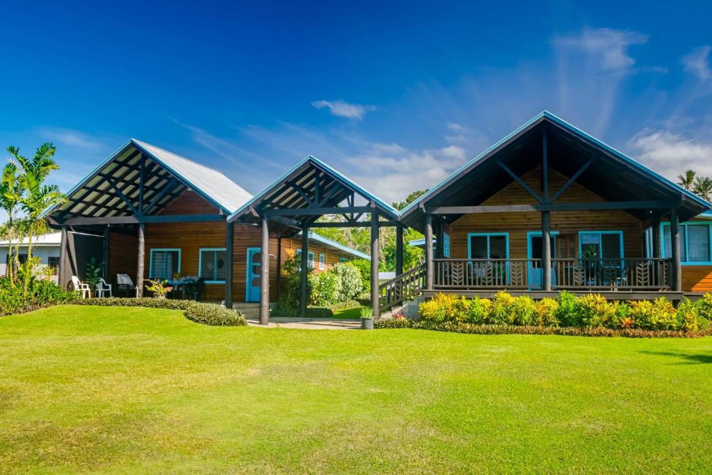 Zahrada ubytování Raintree Gardens - 1 Acre, Ocean Views, Steps from beach