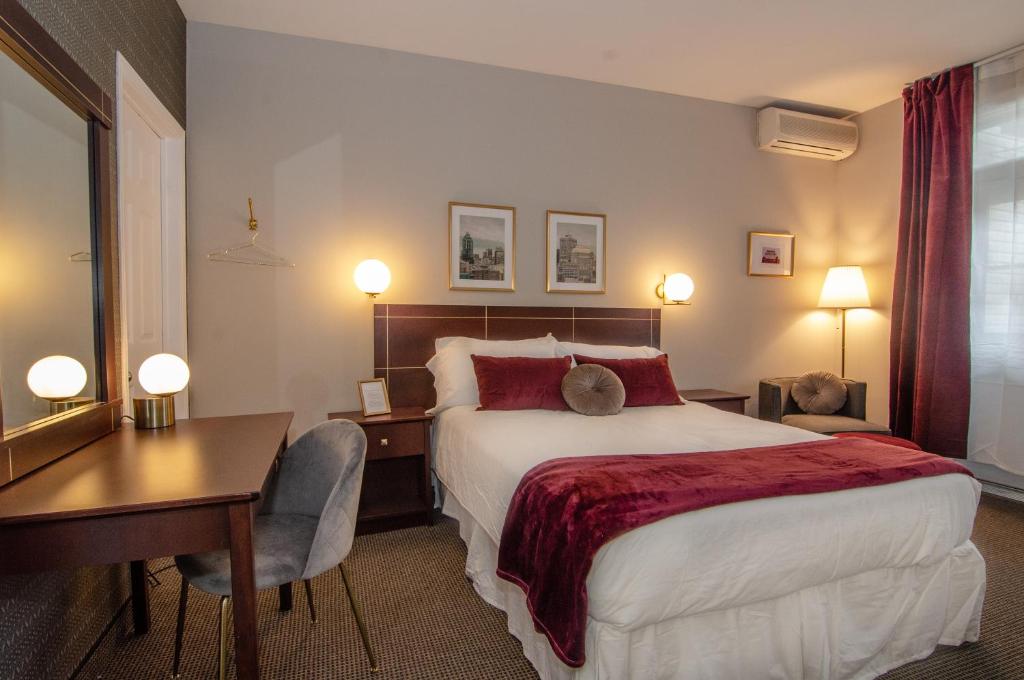 
Queen Room with Garden View
