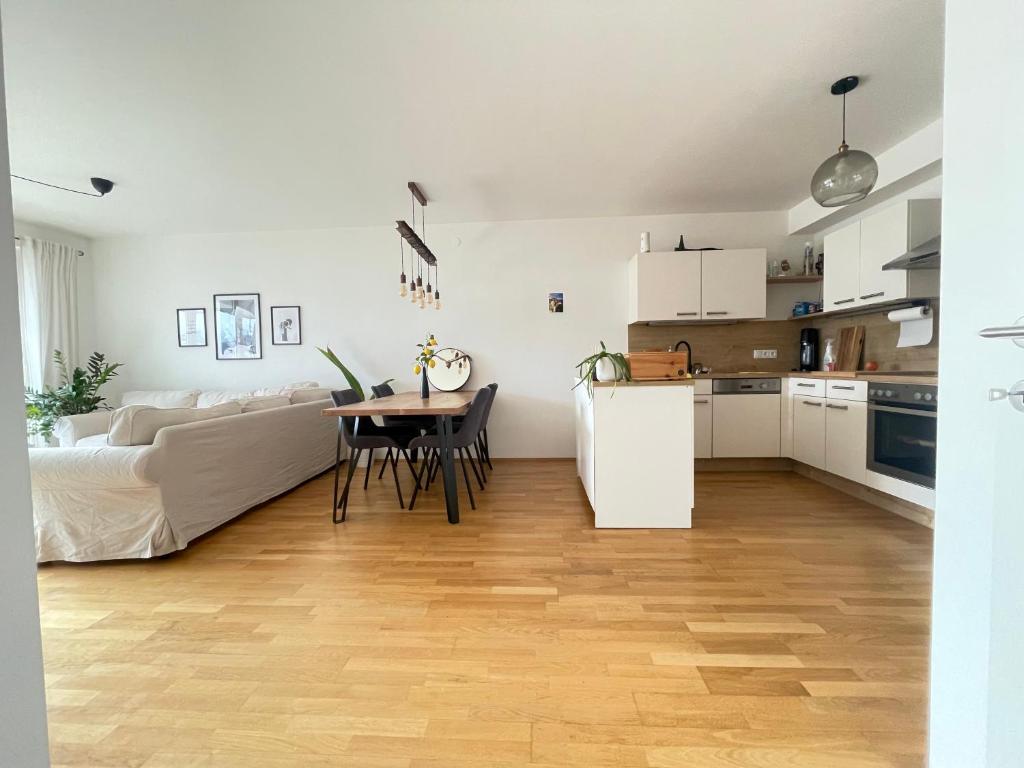 Modern bright apartment in an amazing location