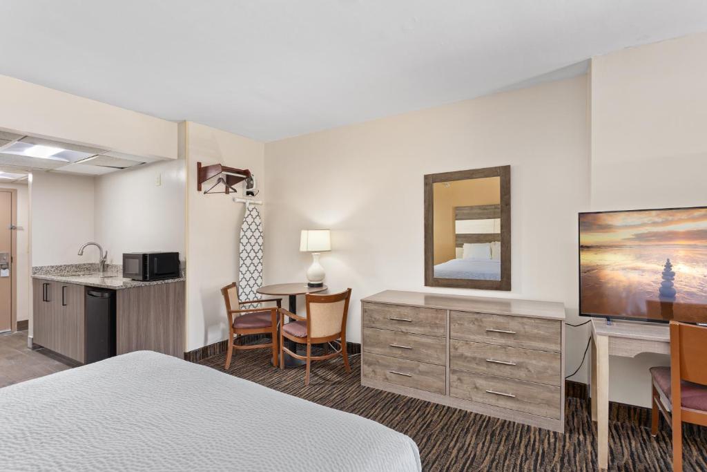 Americana Motor Inn on Boardwalk photo
