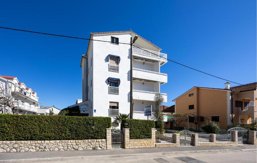 Budova, v ktorej sa apartmán nachádza