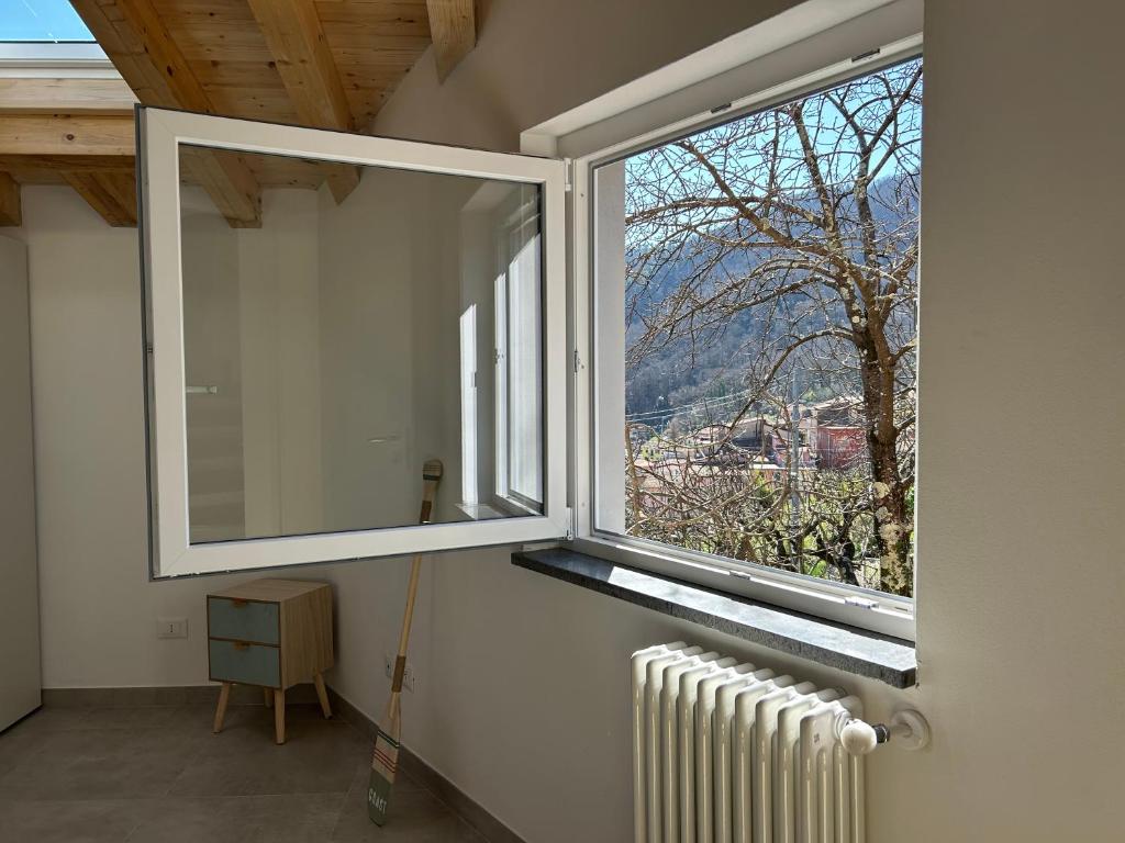 Nespecifikovaný výhled na hory nebo výhled na hory při pohledu z apartmánu