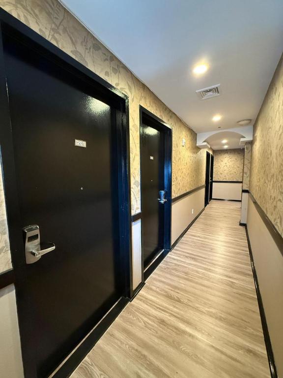 Fotografie z fotogalerie ubytování Hotel Key v Queensu