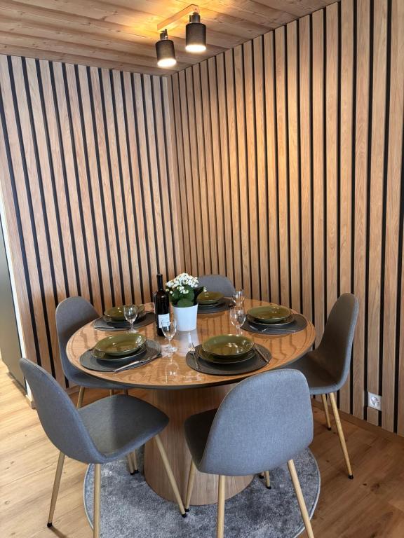 Posezení v ubytování Luxuse Ferienwohnung Flüe 11