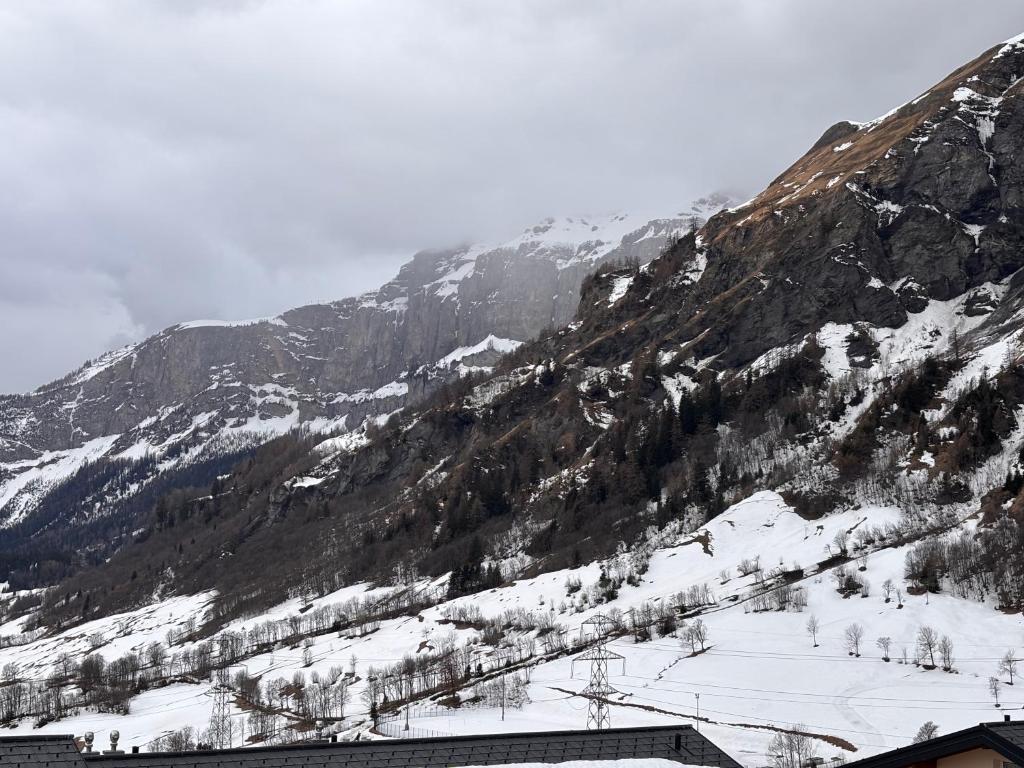 Luxuse Ferienwohnung Flüe 11 - Resim 25