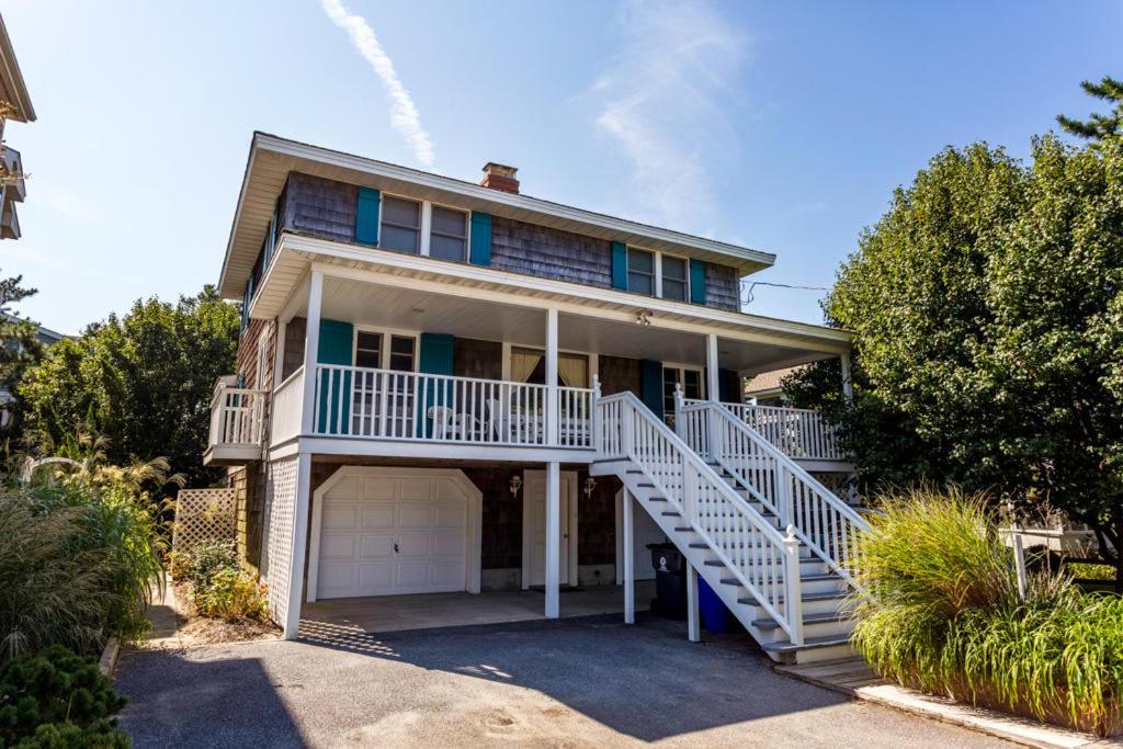 Το κτήριο όπου στεγάζεται  η παραθεριστική κατοικία