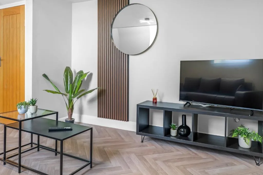 Modern Liverpool Retreat with Free Parking Ideal for Work and City Breaks