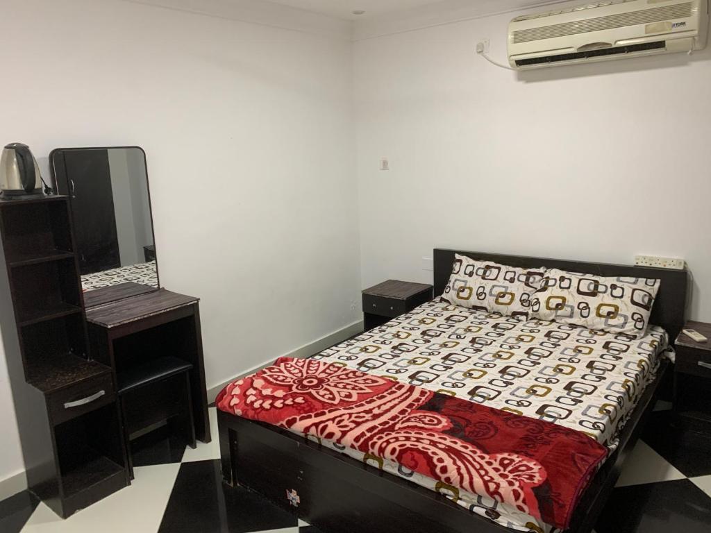Postel nebo postele na pokoji v ubytování Furnished Bedrooms in villa with shared living room Sharjah