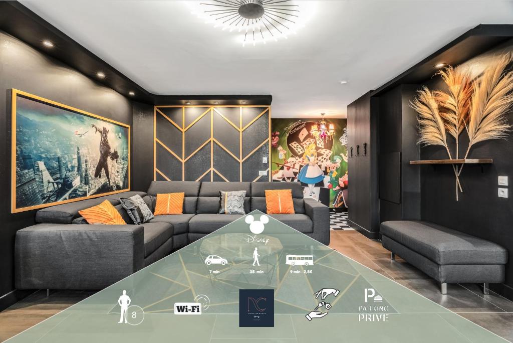 a living room with a couch and a table at Disneyland-Dream 8 pers,2 parking, Wifi in Serris