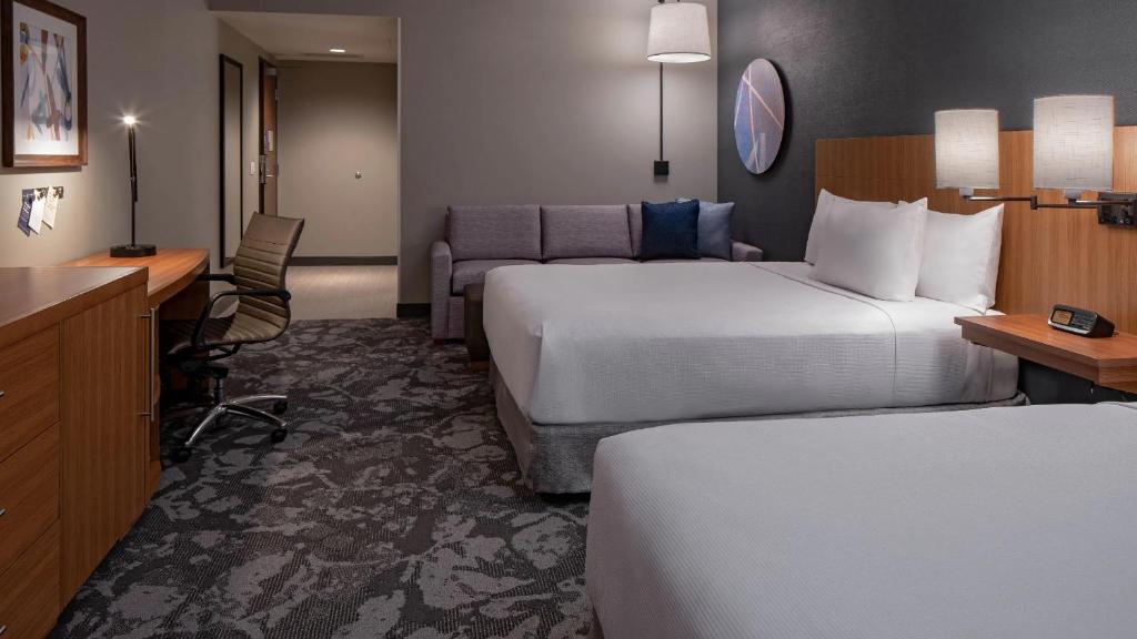 Hyatt Place Indianapolis Downtown - 