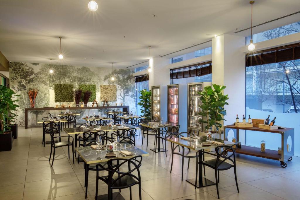 Restaurace v ubytování DoubleTree By Hilton Milan