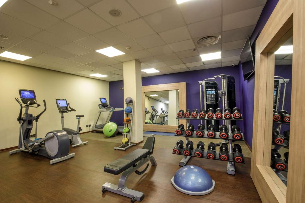 Fitness centrum a/nebo fitness zařízení v ubytování DoubleTree By Hilton Milan