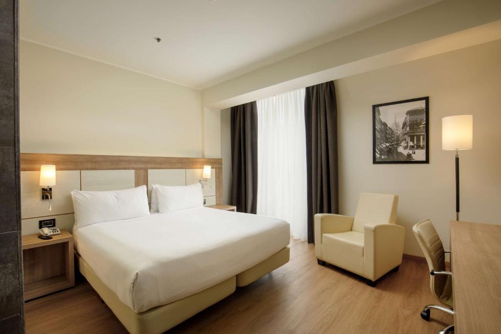 Postel nebo postele na pokoji v ubytování DoubleTree By Hilton Milan
