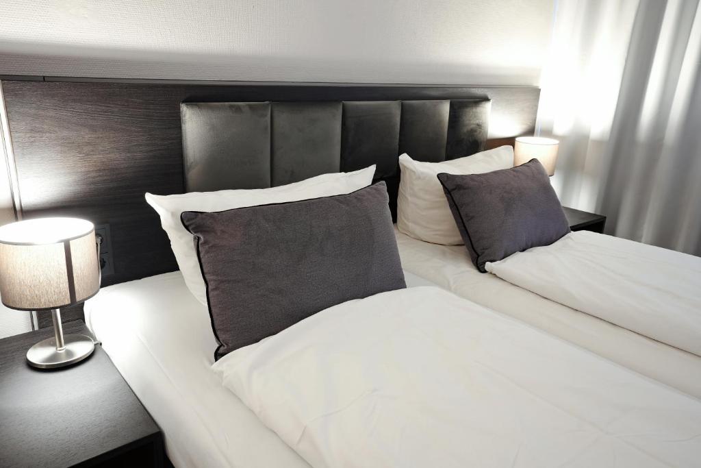 Hotel B99 - Habitación Individual