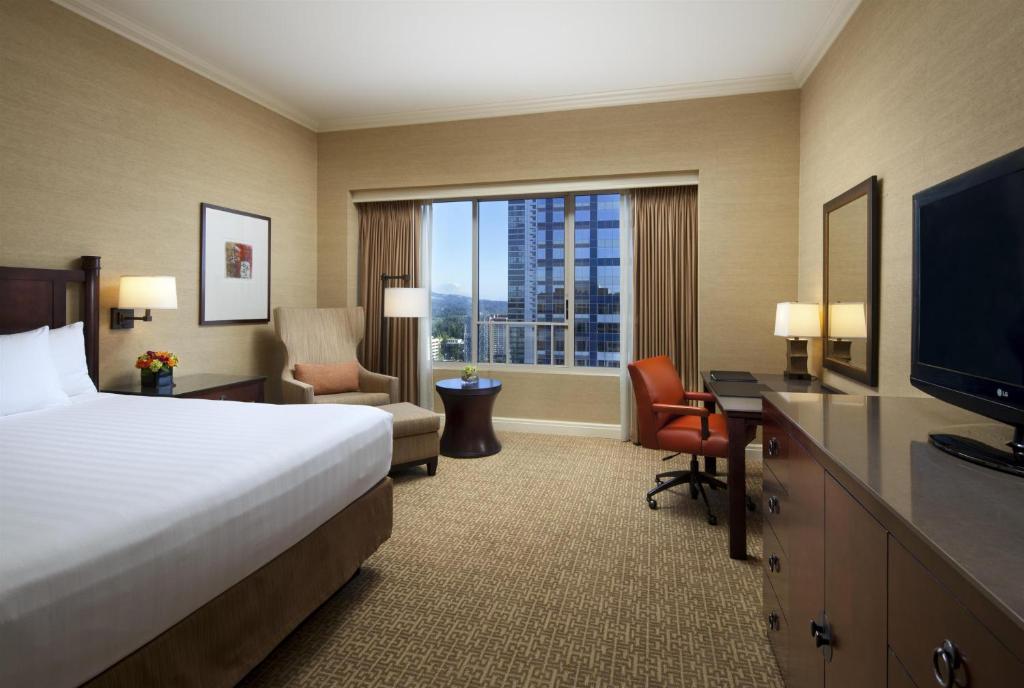 Hyatt Regency Bellevue - Executive Suite