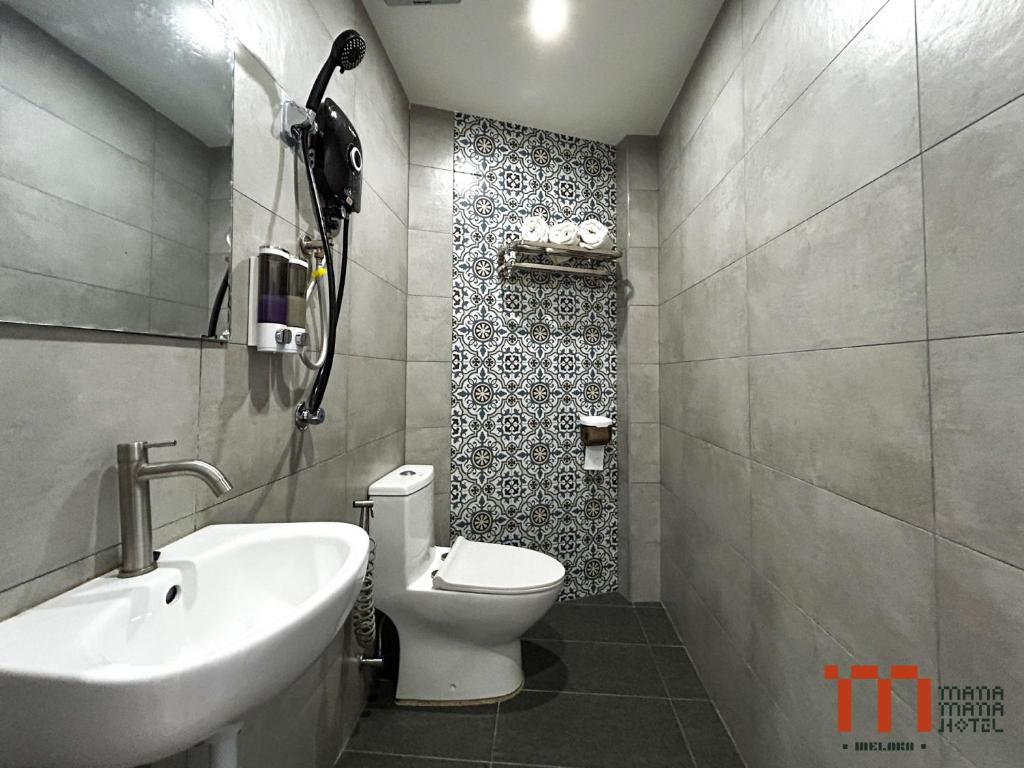 Koupelna v ubytování Mana Mana Hotel • Melaka •