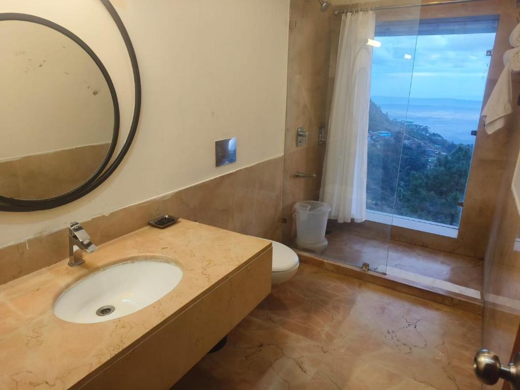 Koupelna v ubytování Green N Breeze Resorts Mussoorie
