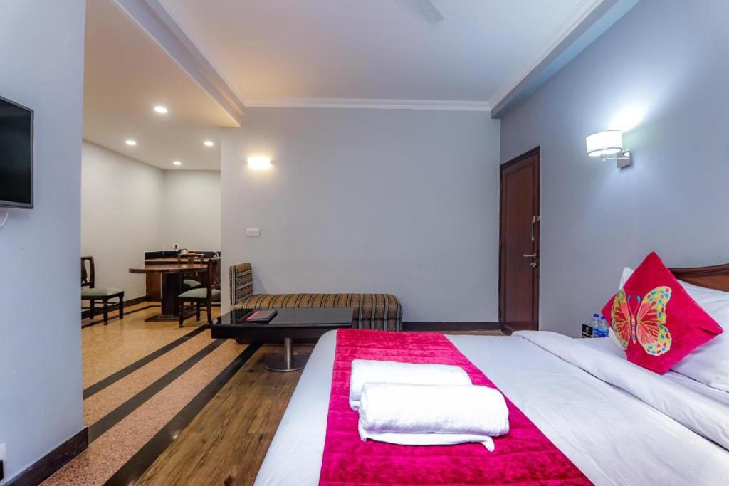 Postel nebo postele na pokoji v ubytování Green N Breeze Resorts Mussoorie