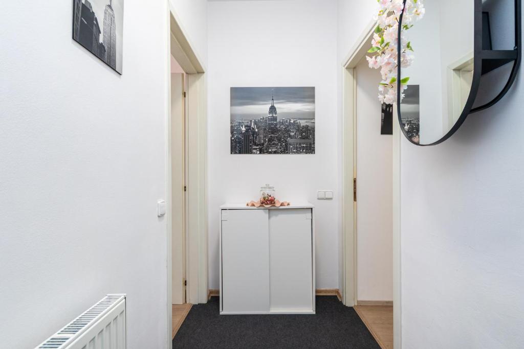 TV o dispositivi per l'intrattenimento presso Private Retreat Close to Stations in Praha 3