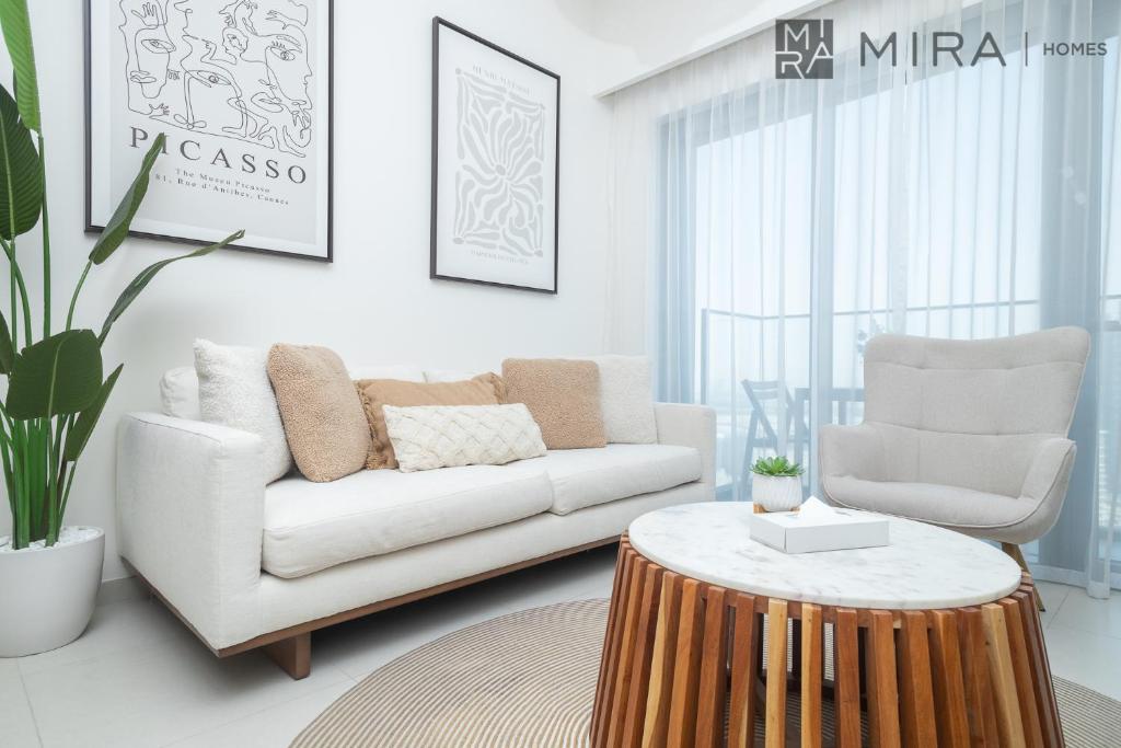 Imagem da galeria de Mira Holiday Homes - Newly 2 bedroom with balcony in the heart of Dubai close to Burj Khalifa no Dubai