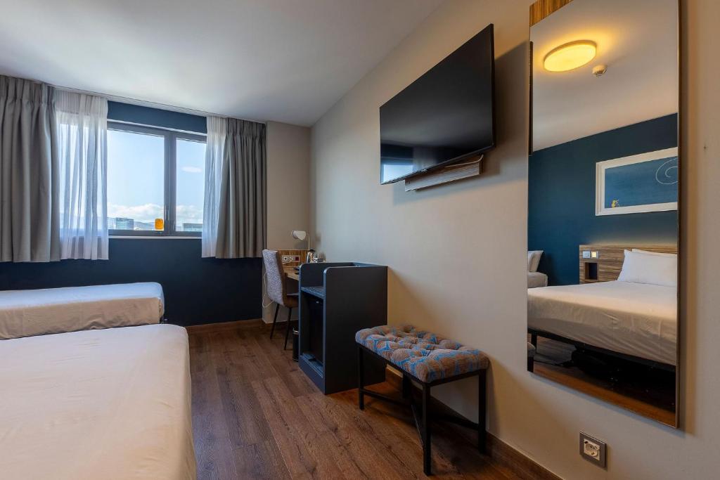 Travelodge Barcelona Poblenou - Resim 24