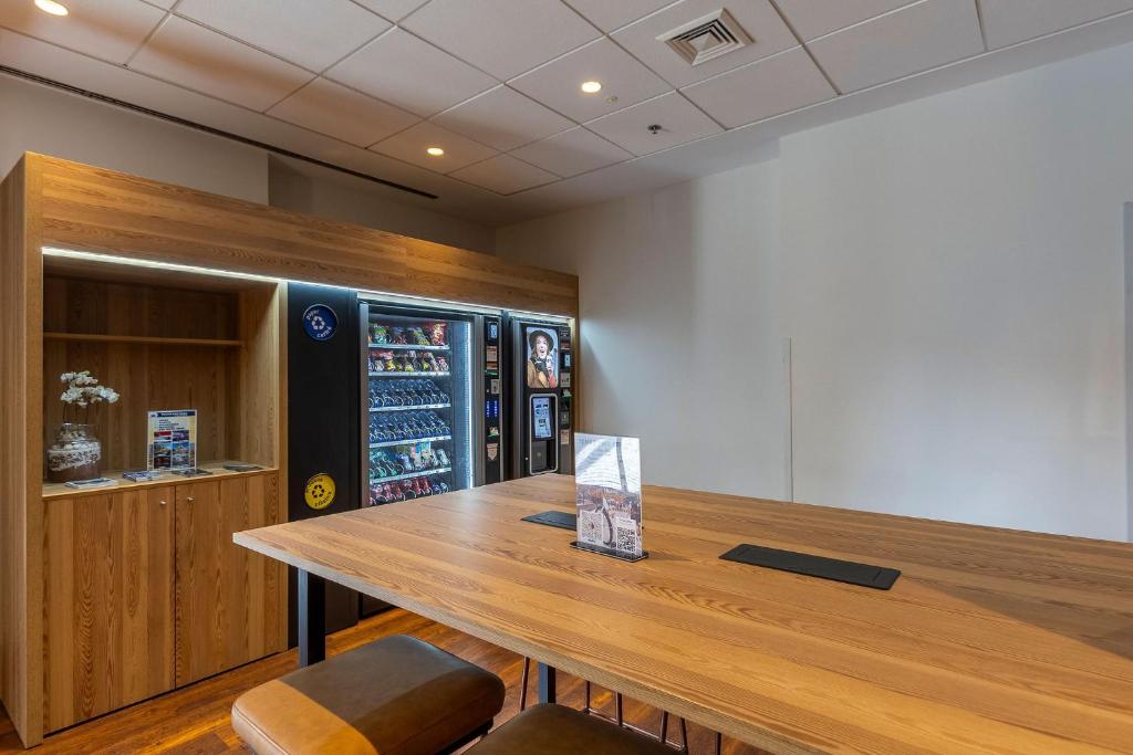 Travelodge Barcelona Poblenou - Resim 33