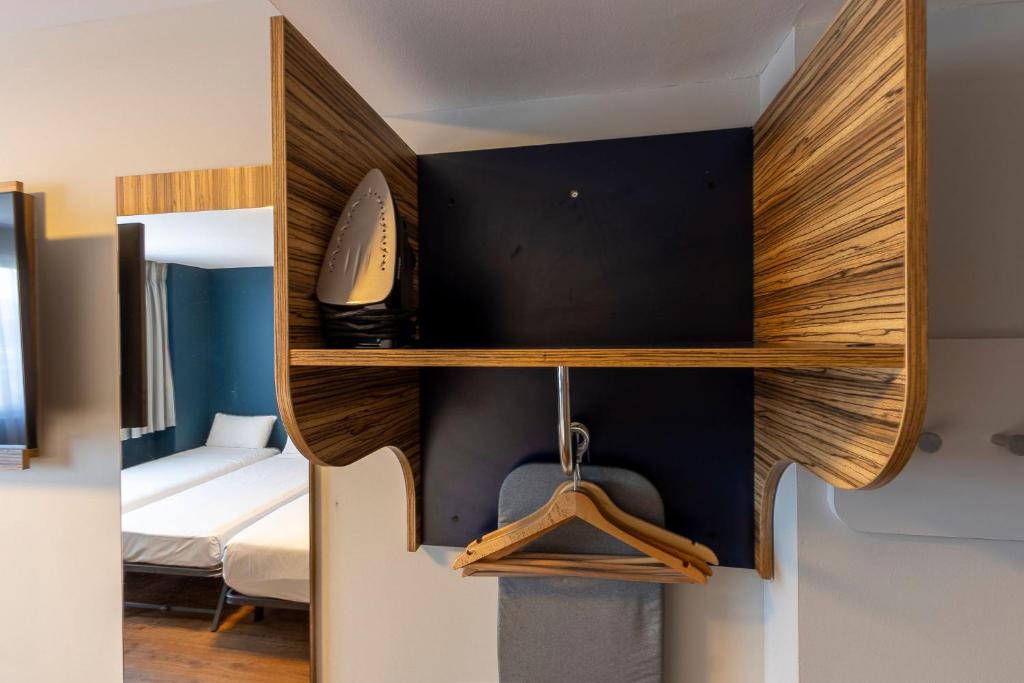 Travelodge Barcelona Poblenou - Resim 37