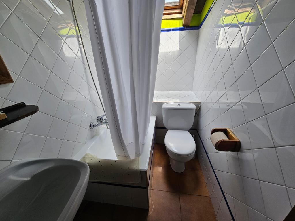 Koupelna v ubytování Hostal Mendaurpe