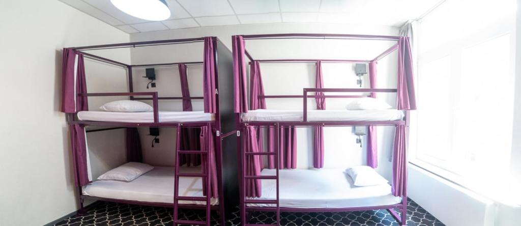 
Bed in 4-Bed Mixed Dorm Ensuite
