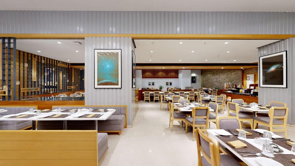 Restaurace v ubytování Radisson Hotel Nathdwara