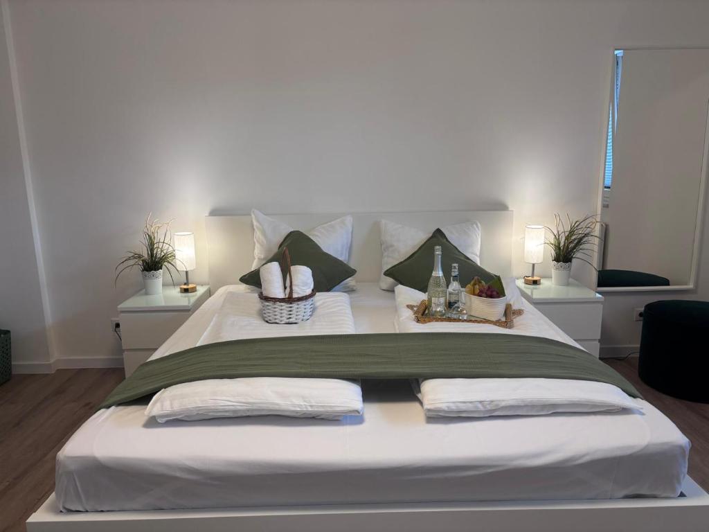 Ένα ή περισσότερα κρεβάτια σε δωμάτιο στο Cityhouse Lubliniec Modern holiday residence for business and family stays