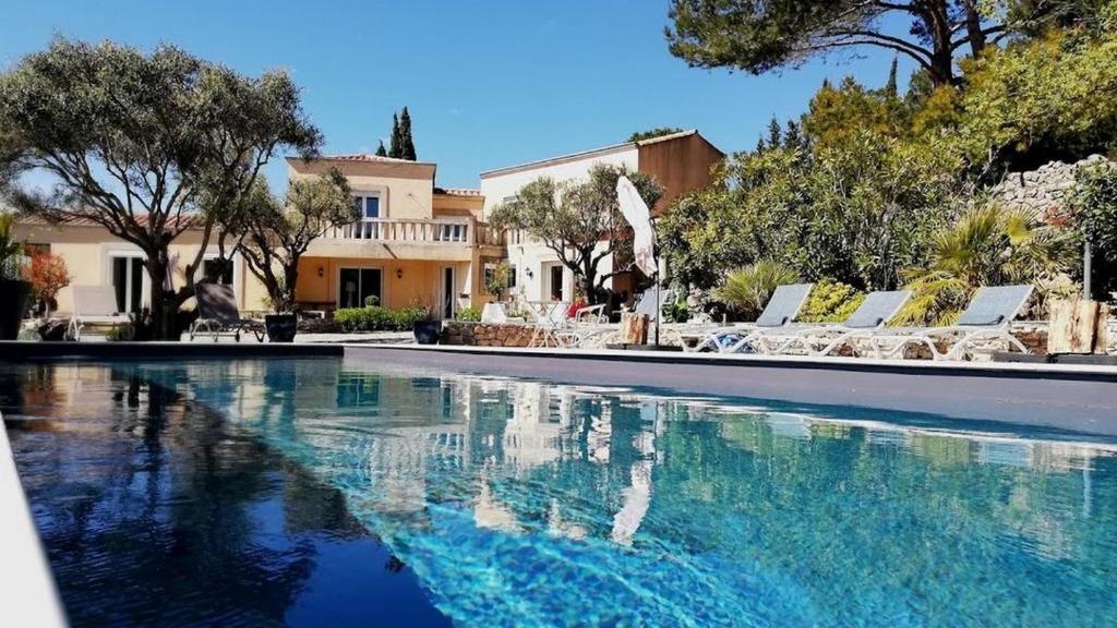 Πισίνα στο ή κοντά στο Castel'lodge