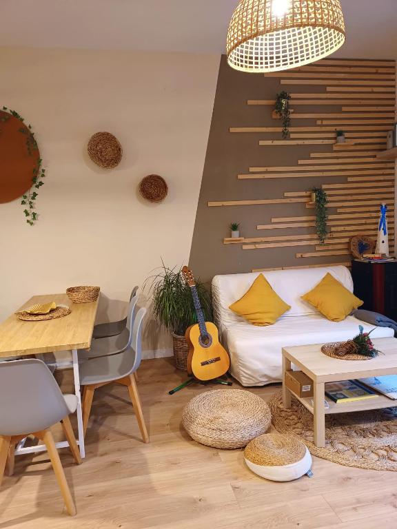 Posezení v ubytování Nómada Hostel - Surf & pilgrim House