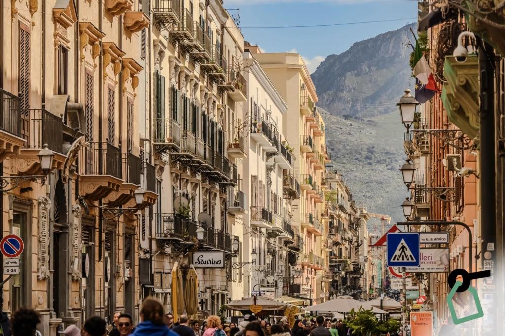 HOTIDAY Room Collection - Palermo Palco Noir - Resim 24