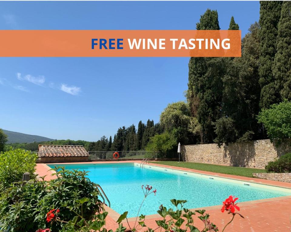 Бассейн в Fattoria Lornano Winery или поблизости